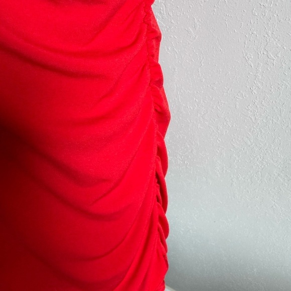 Torrid Cherry Red V-Neck 1/2 Sleeve Black Lace Back Ruched Blouse Womens 3 (3X) - Picture 4 of 8